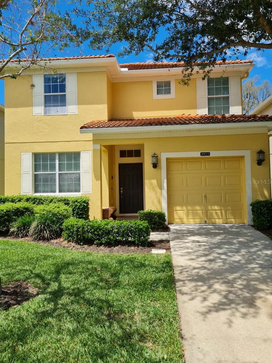 8923 CUBAN PALM ROAD