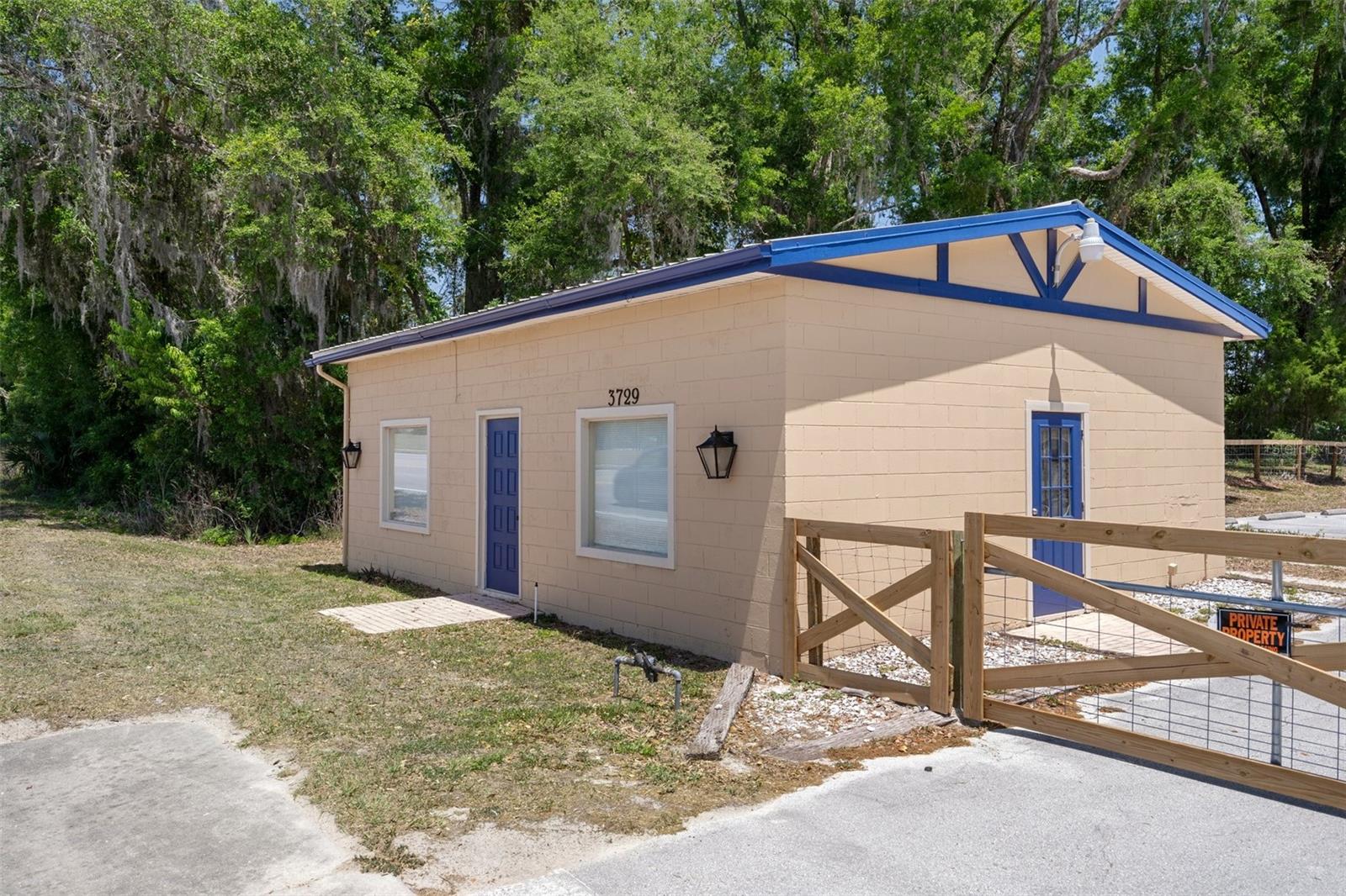 3729 S LECANTO HIGHWAY