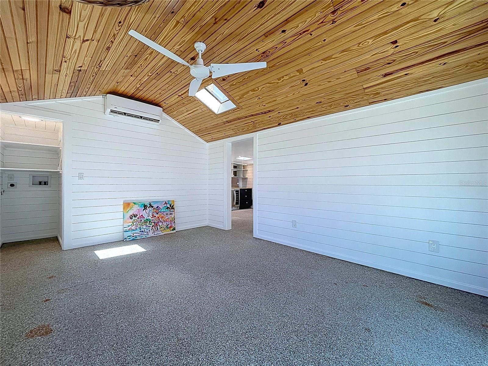 BAY ISLAND - Residential