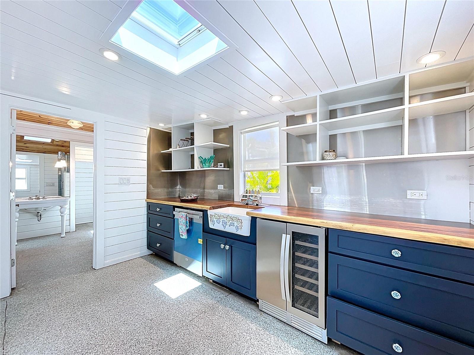 BAY ISLAND - Residential