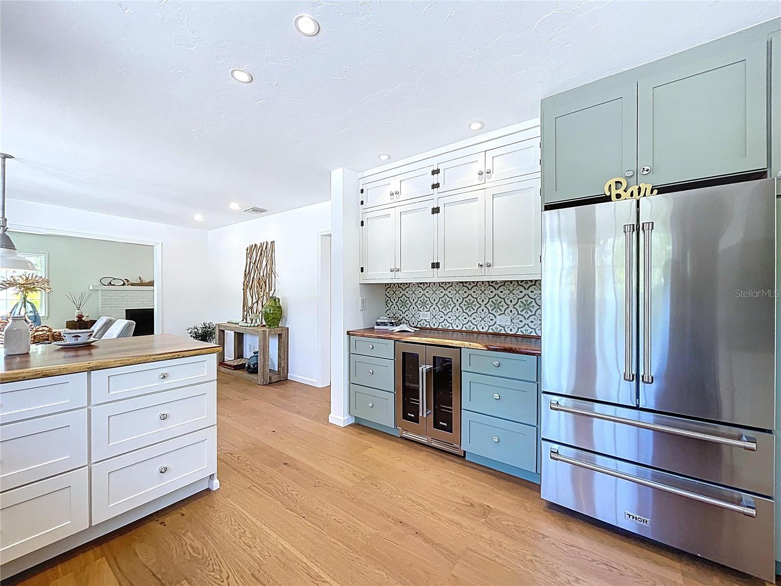 BAY ISLAND - Residential