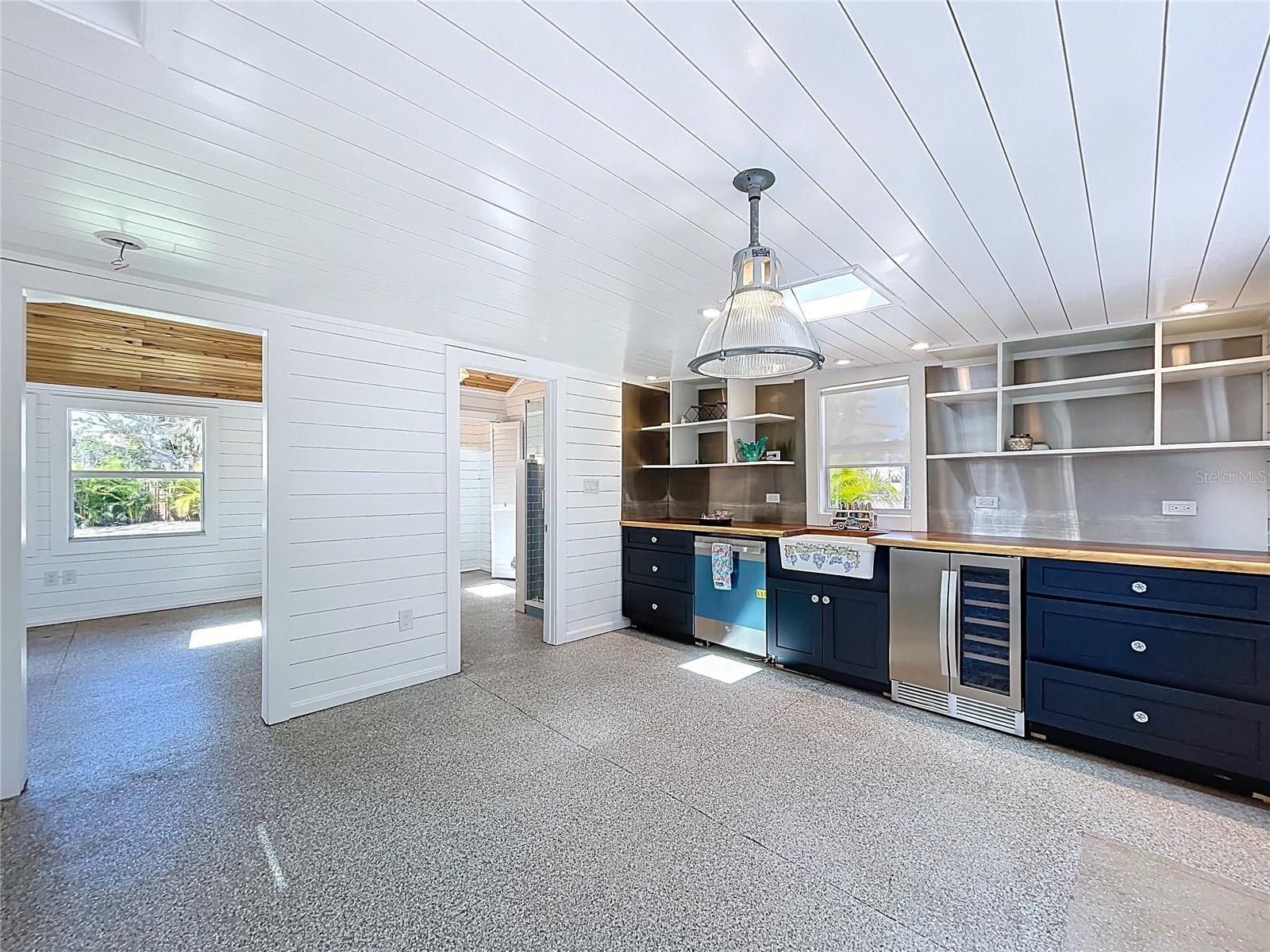 BAY ISLAND - Residential