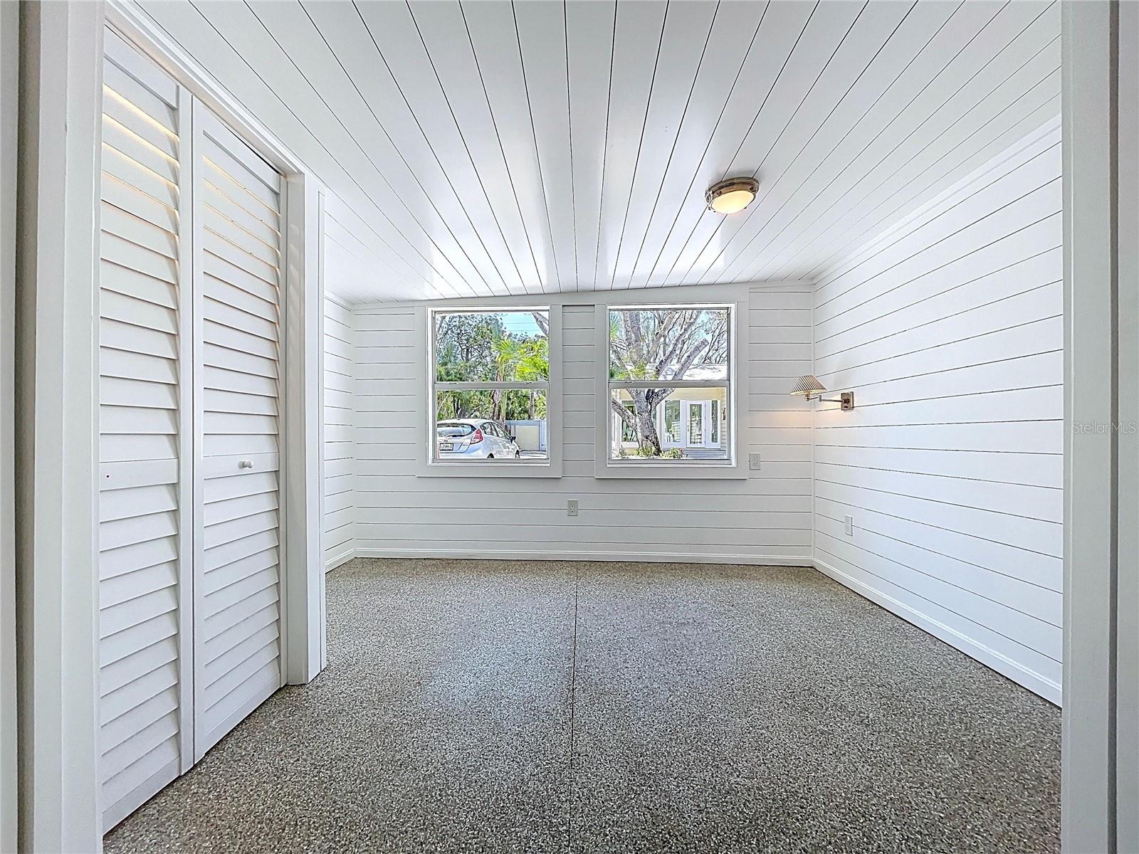 BAY ISLAND - Residential