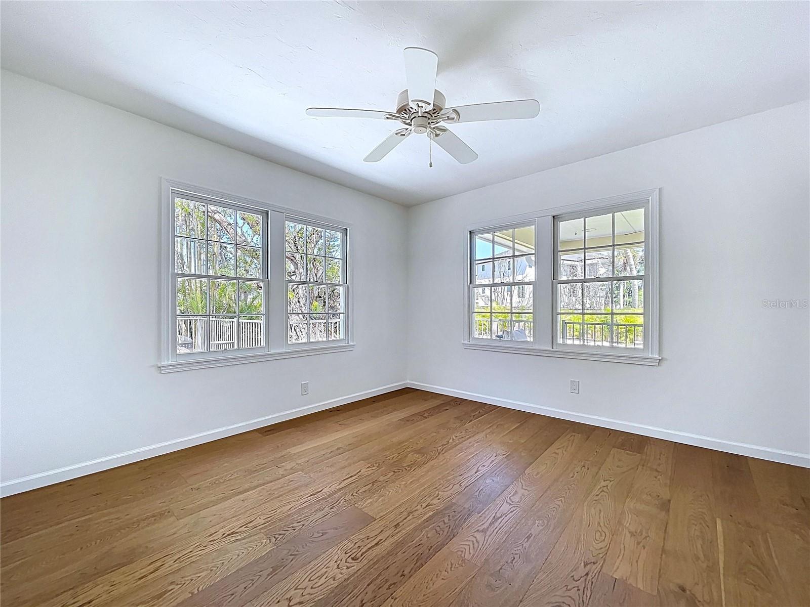 BAY ISLAND - Residential