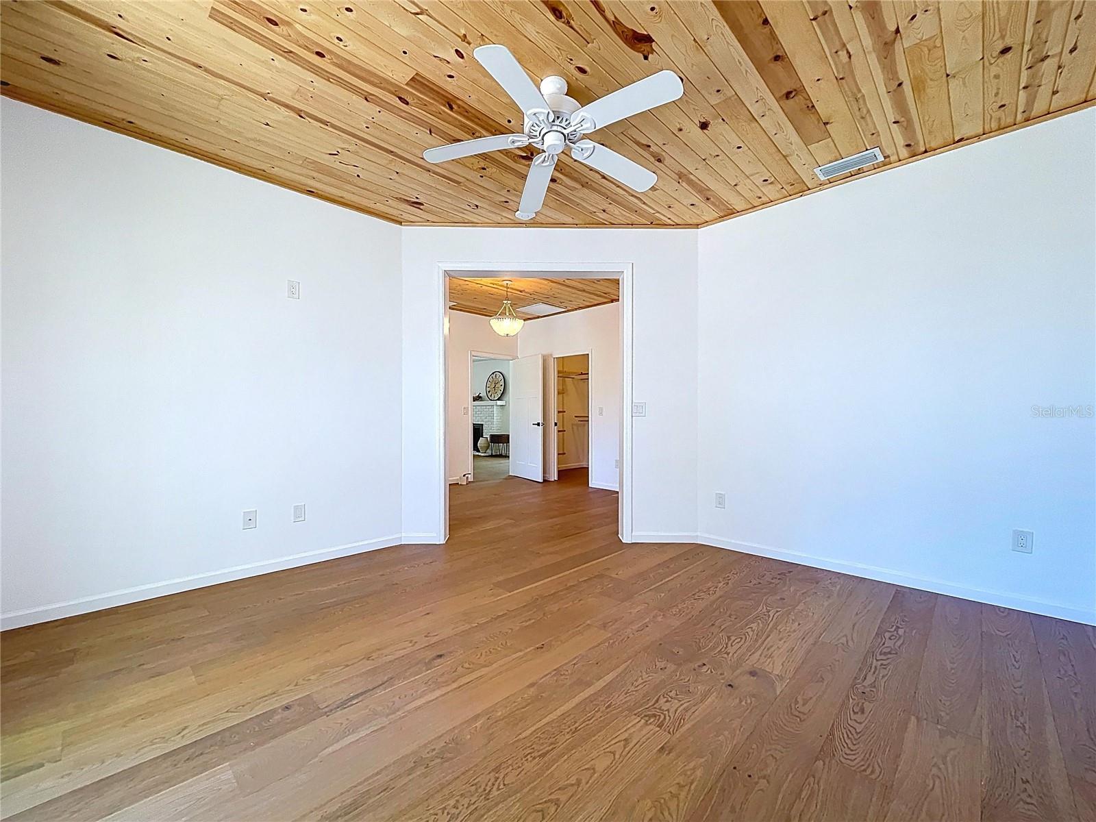 BAY ISLAND - Residential