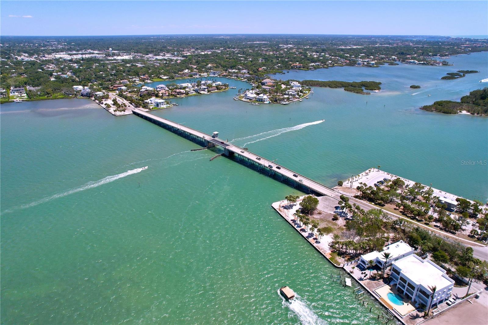 BAY ISLAND - Residential