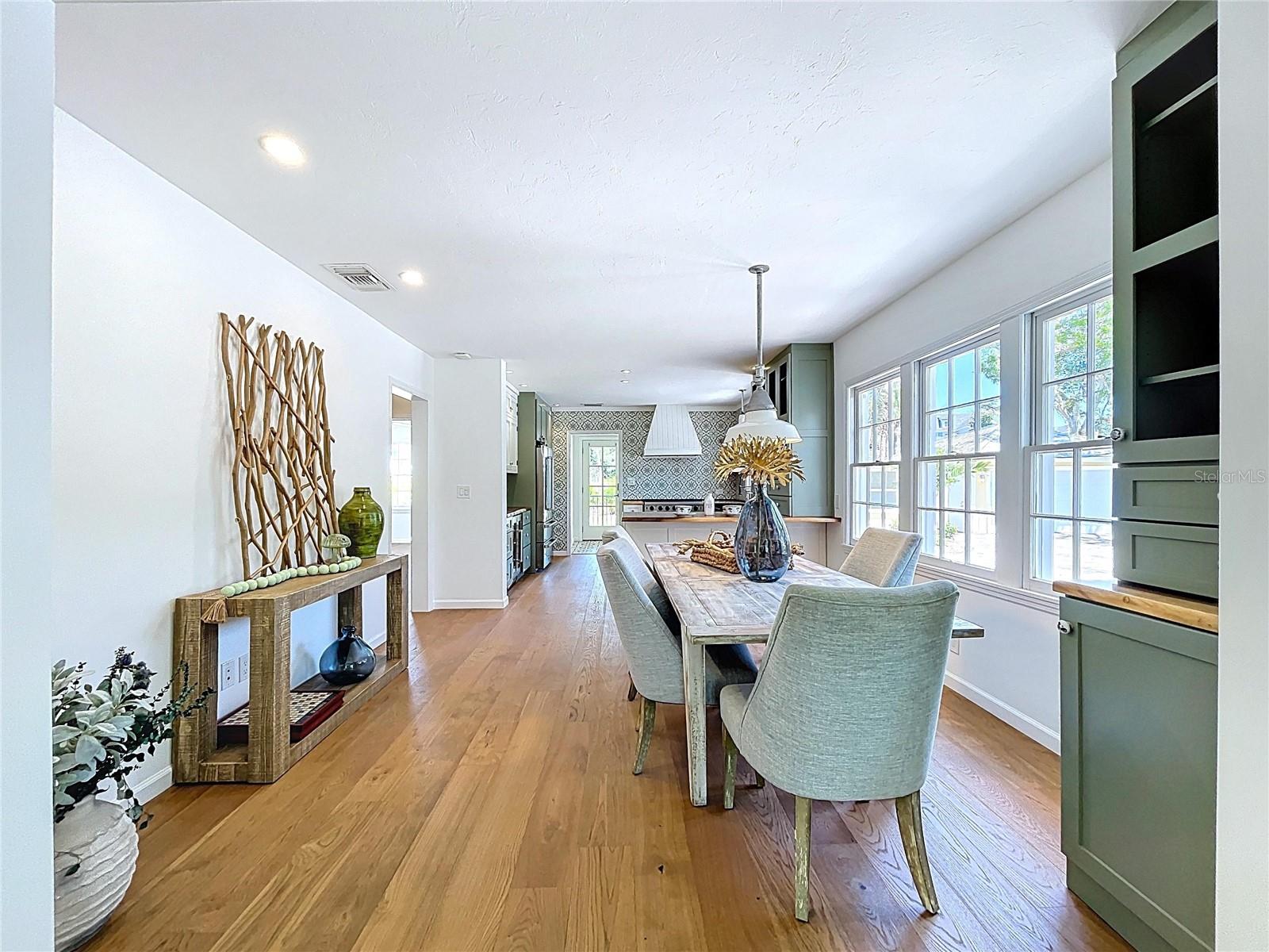 BAY ISLAND - Residential