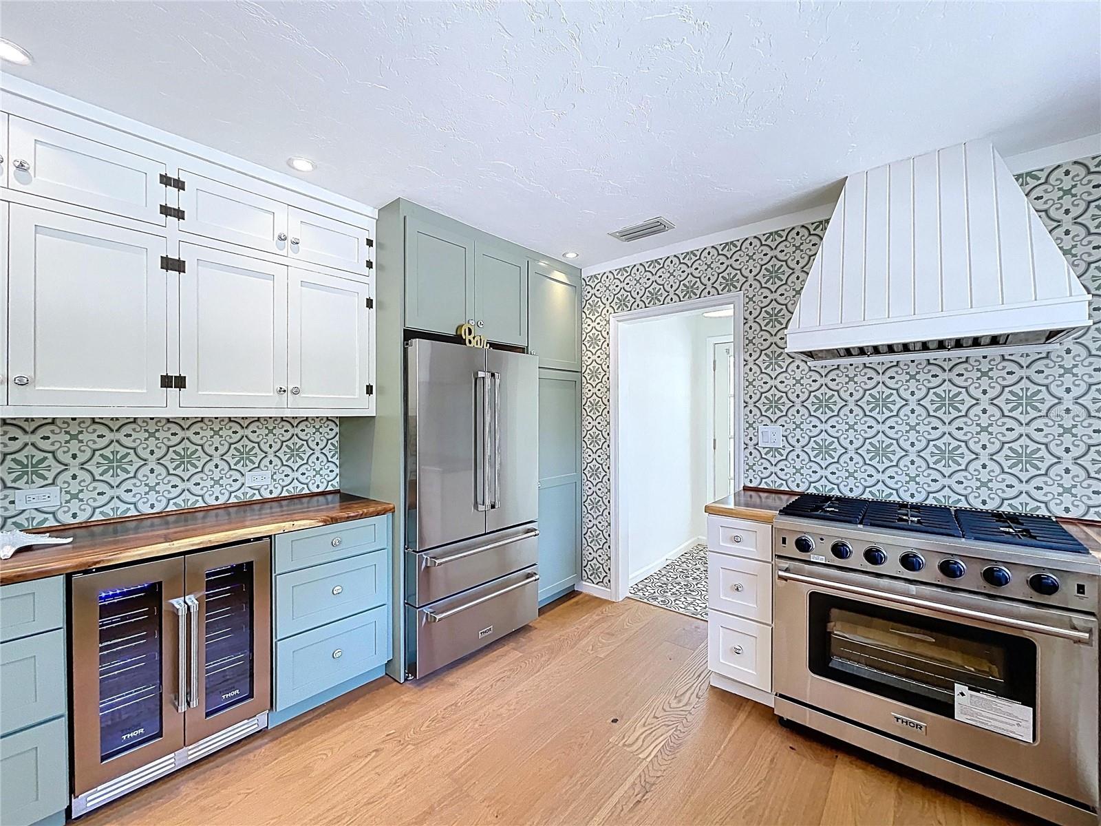 BAY ISLAND - Residential