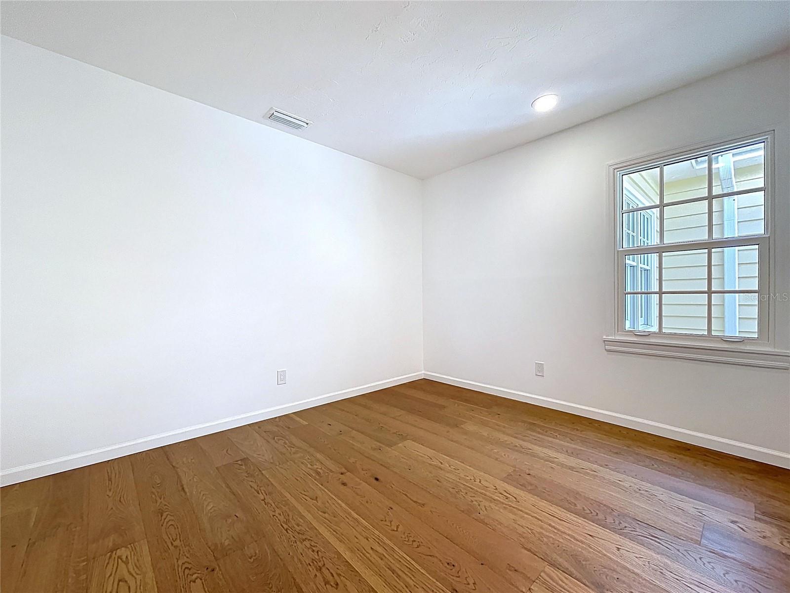 BAY ISLAND - Residential