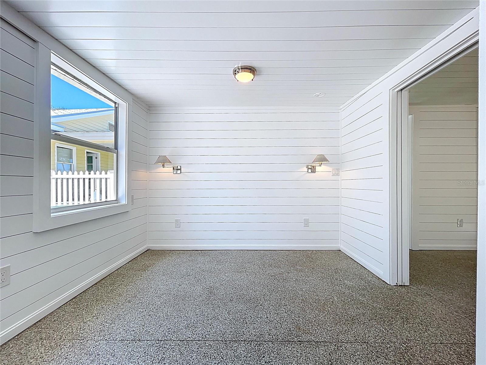 BAY ISLAND - Residential