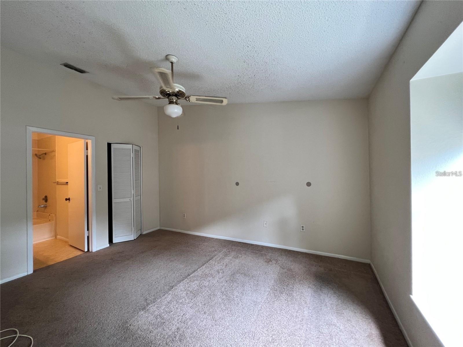 NORTH OAKS CONDO V - Residential