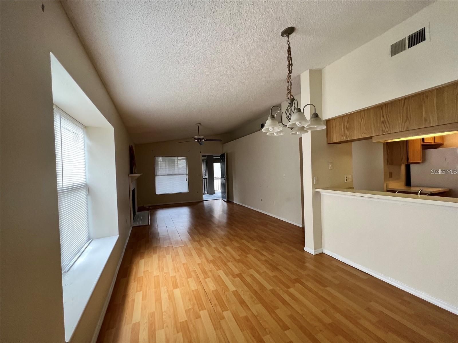 NORTH OAKS CONDO V - Residential