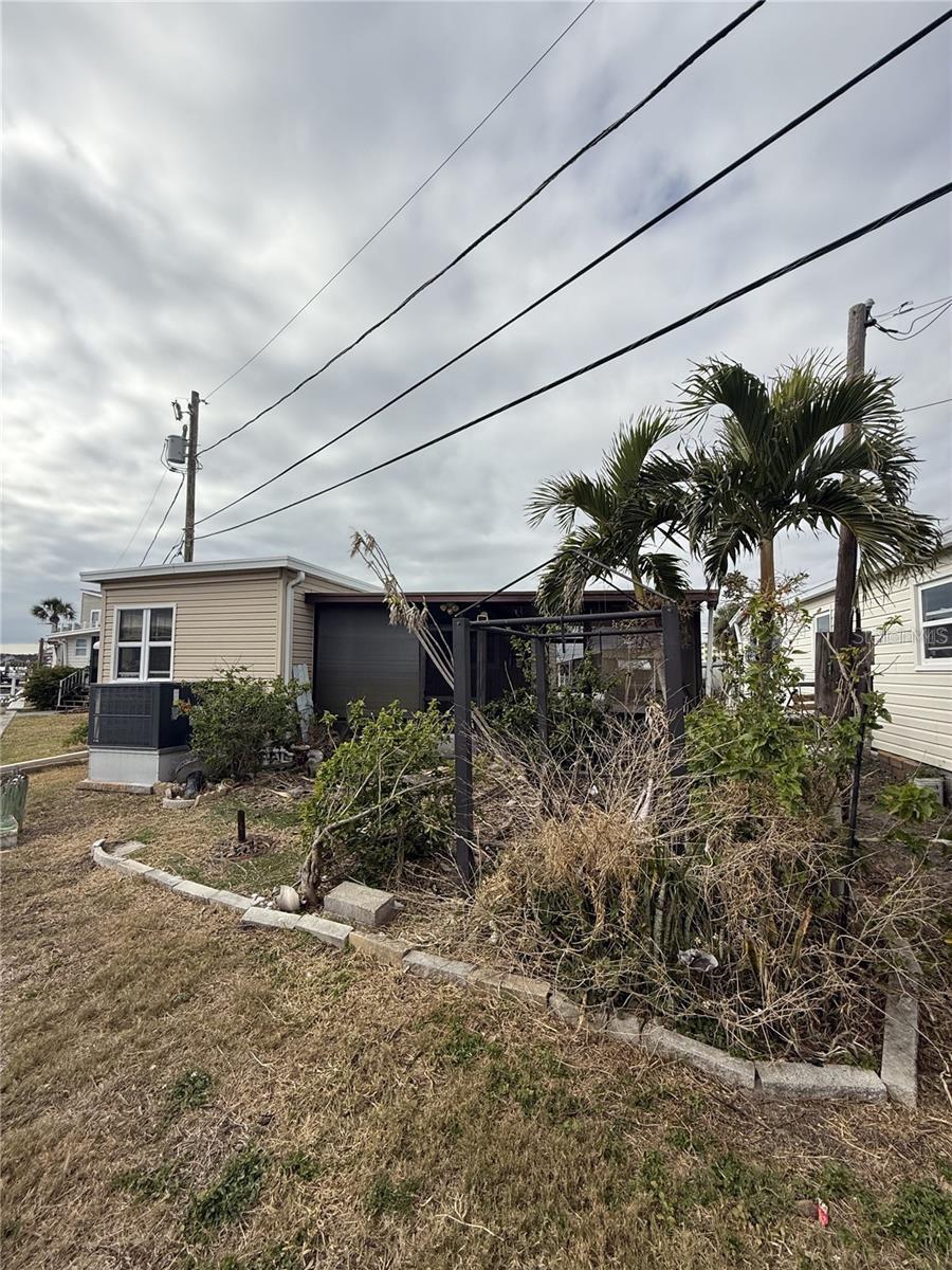 SEA HORSE MOBILE HOME PARK CONDO - Land