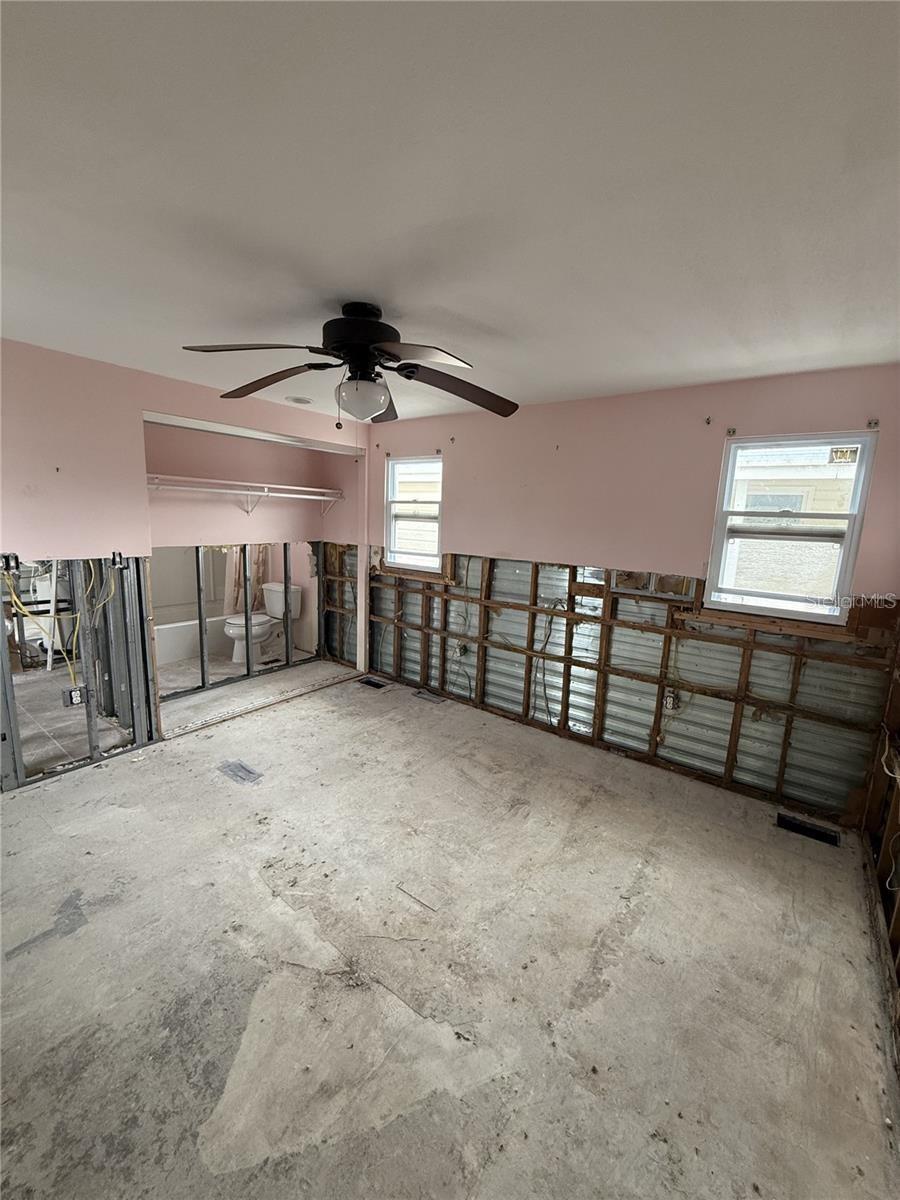 SEA HORSE MOBILE HOME PARK CONDO - Land