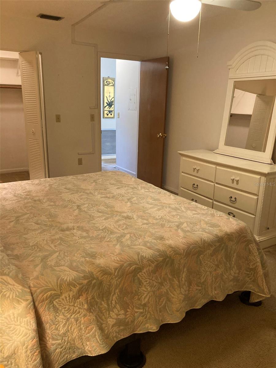 FIVE TOWNS OF ST PETE - Residential Lease