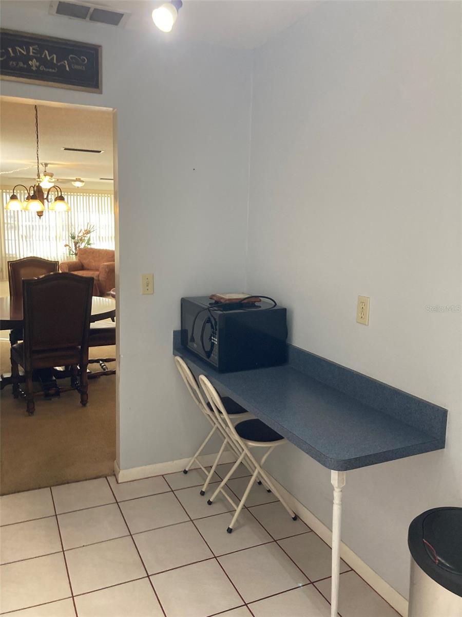 FIVE TOWNS OF ST PETE - Residential Lease