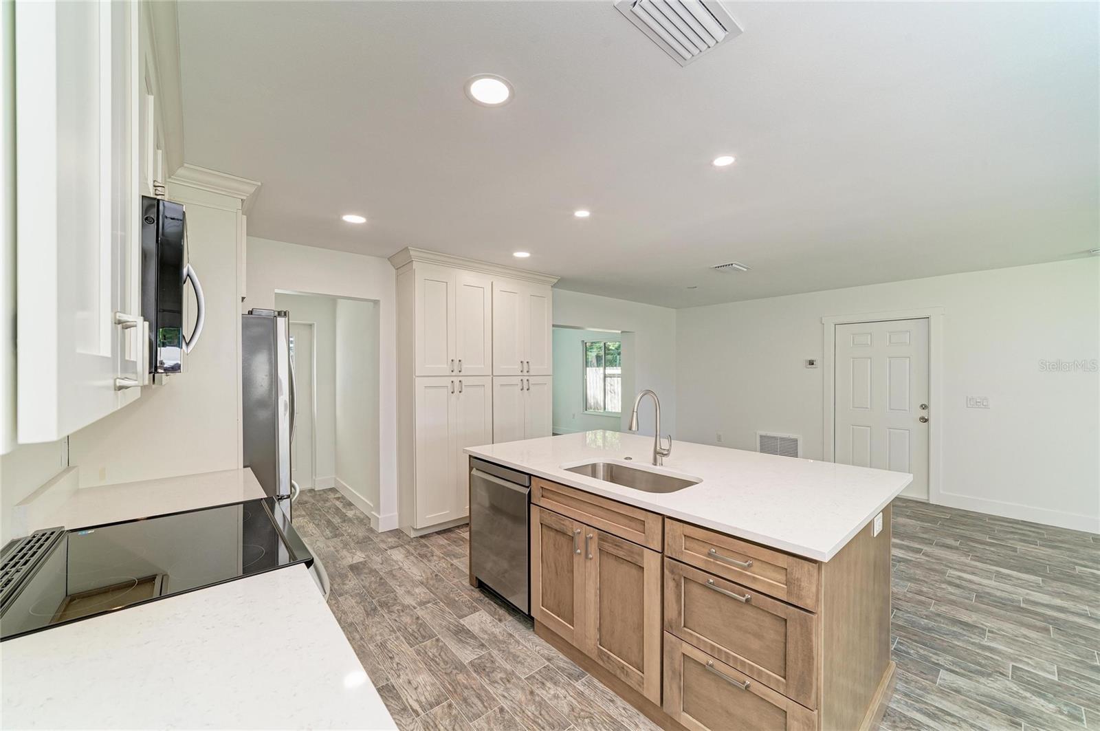 ELMCO HEIGHTS SEC 1 - Residential