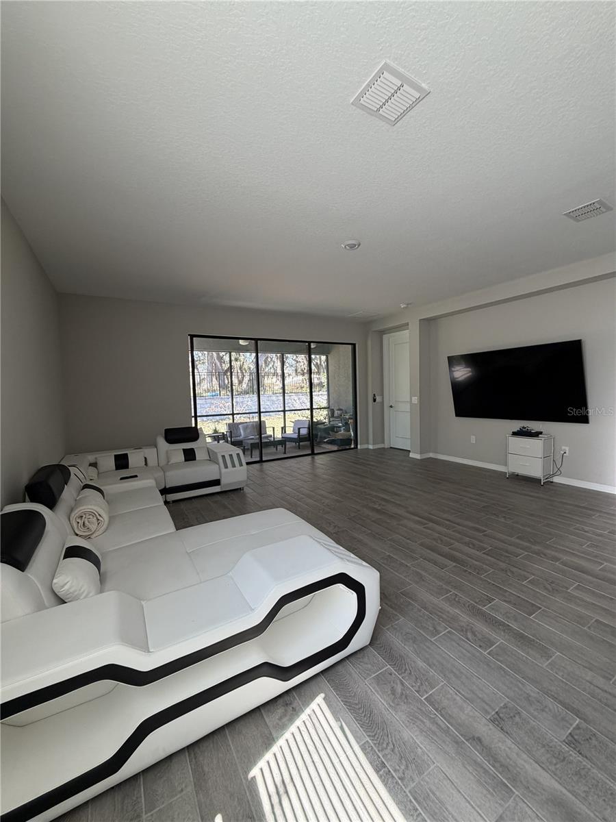 BELLALAGO PH 5J SEC 3 - Residential