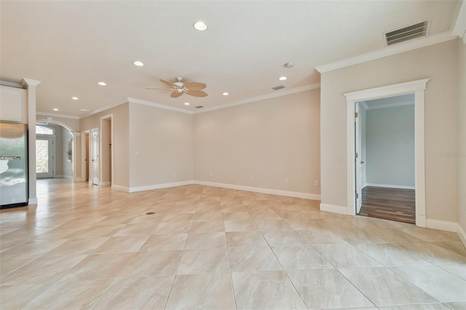 UNIVERSITY GROVES ESTATES RESERVE - Residential