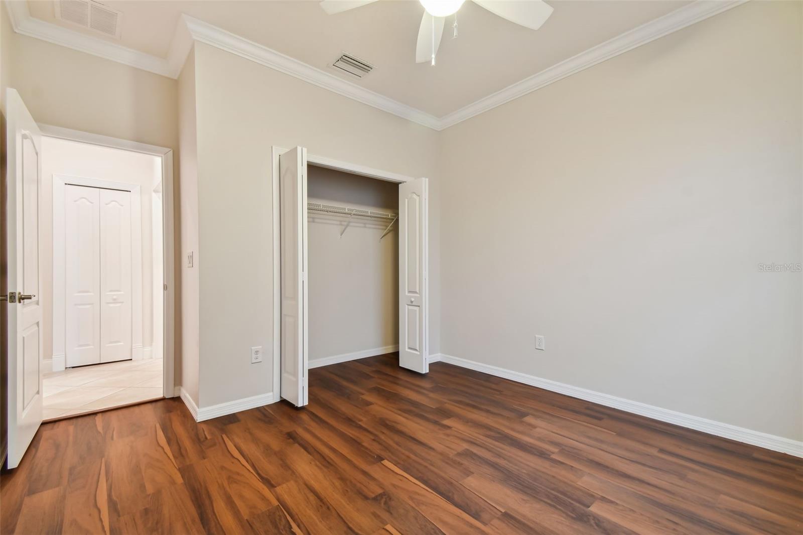 UNIVERSITY GROVES ESTATES RESERVE - Residential