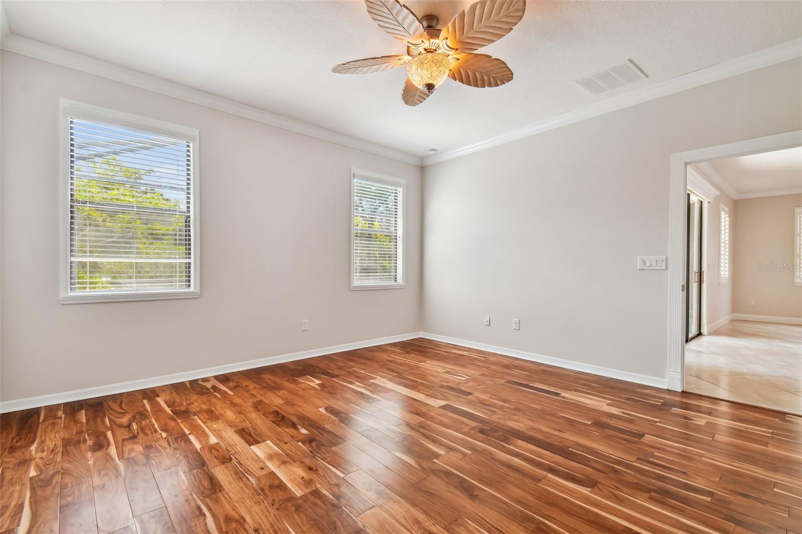 UNIVERSITY GROVES ESTATES RESERVE - Residential