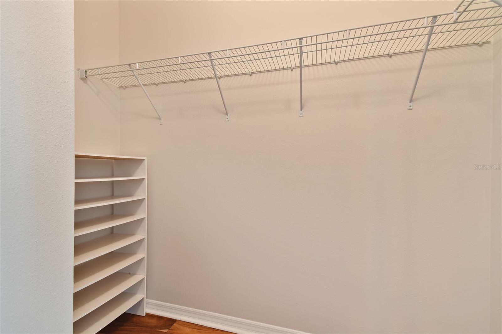 UNIVERSITY GROVES ESTATES RESERVE - Residential