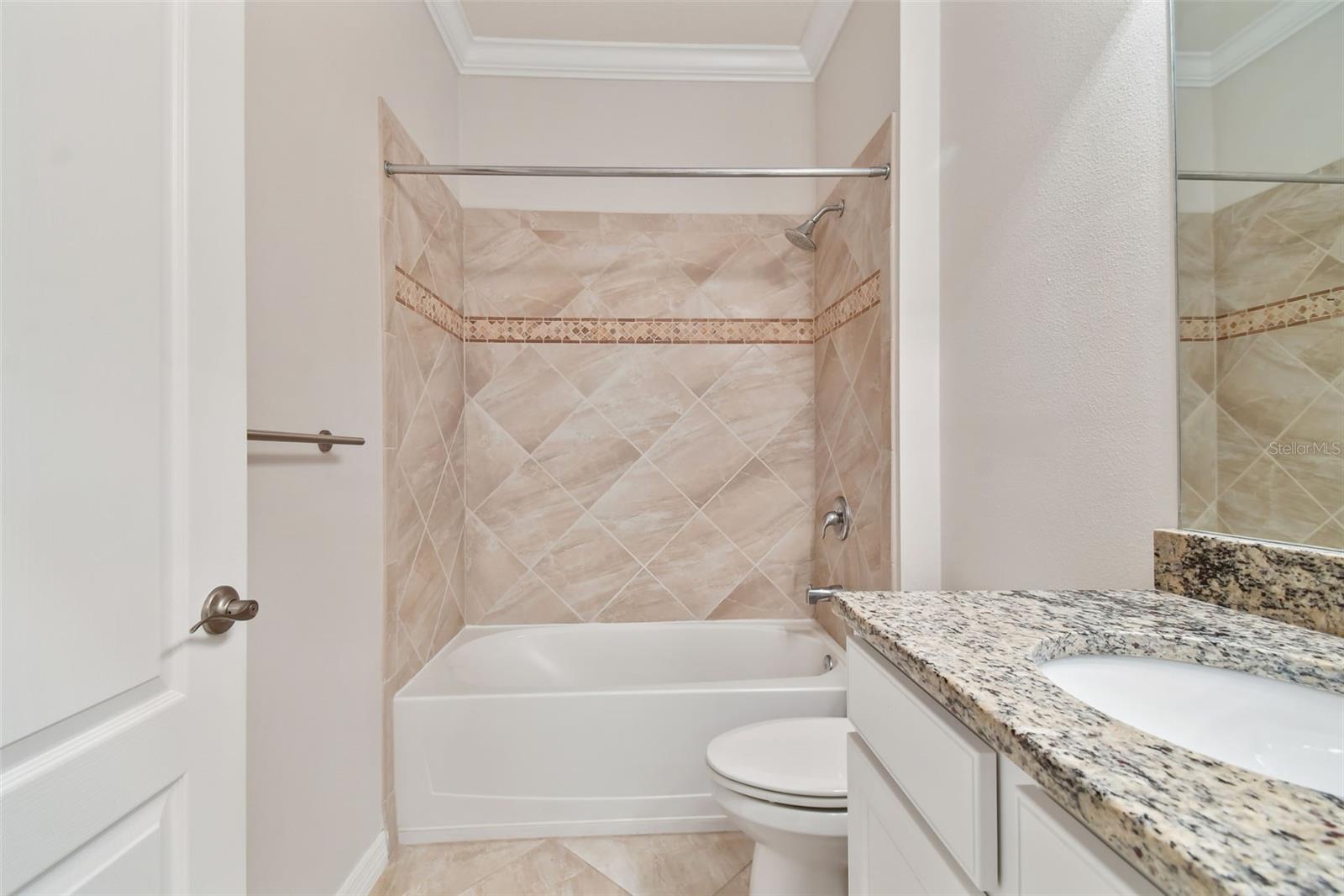 UNIVERSITY GROVES ESTATES RESERVE - Residential