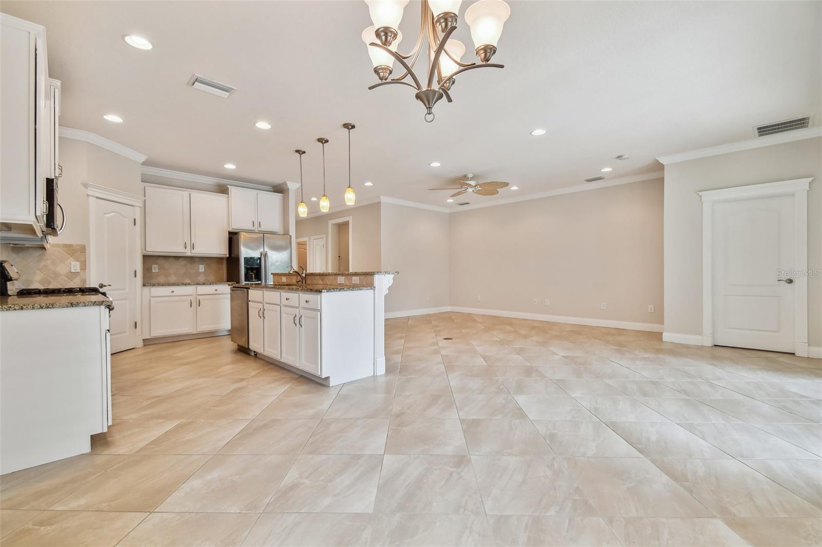 UNIVERSITY GROVES ESTATES RESERVE - Residential