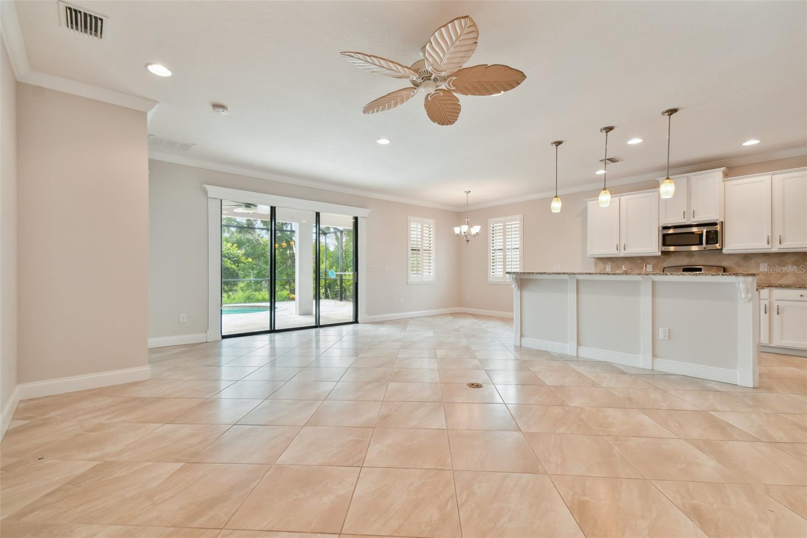 UNIVERSITY GROVES ESTATES RESERVE - Residential