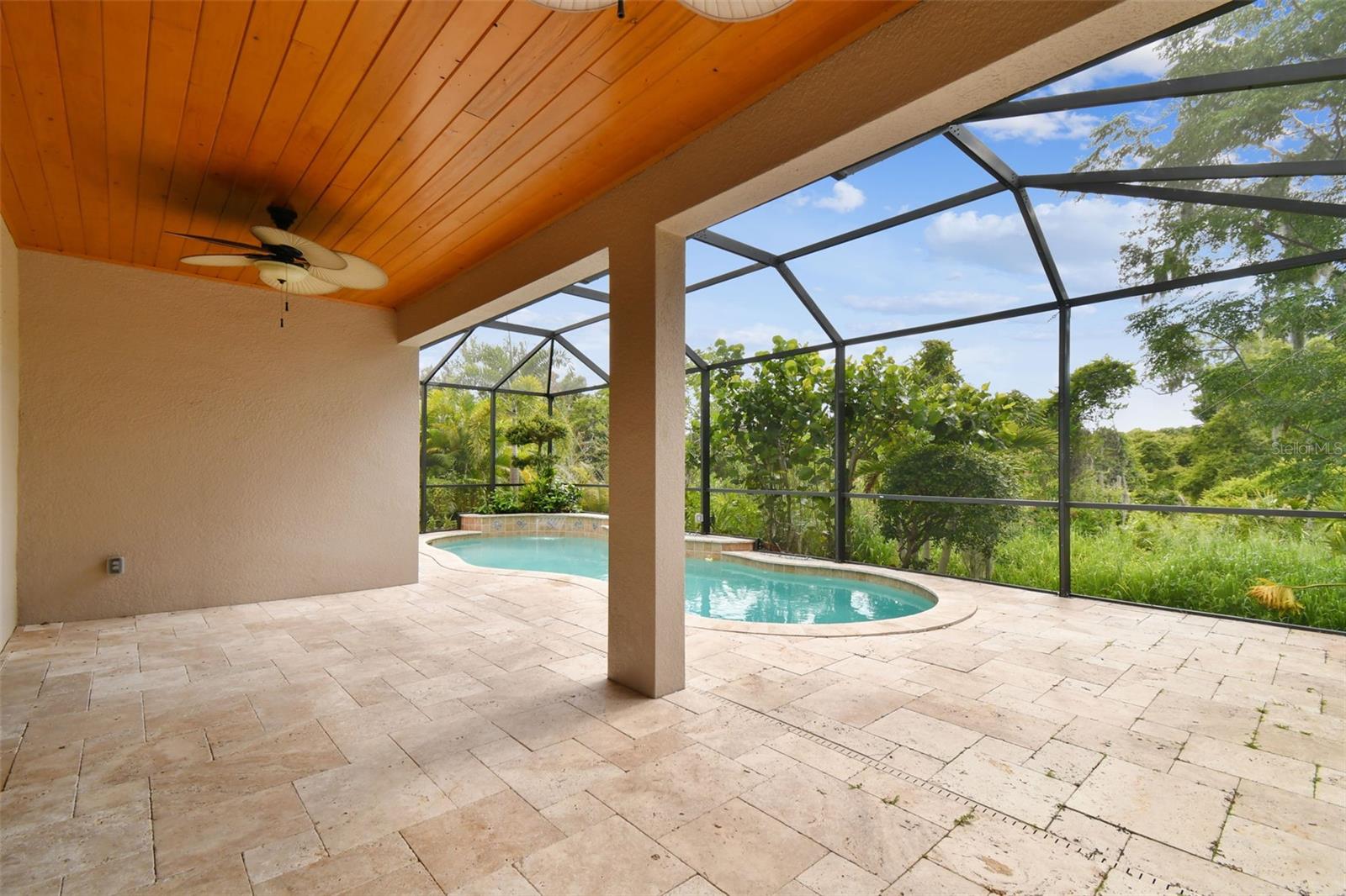 UNIVERSITY GROVES ESTATES RESERVE - Residential