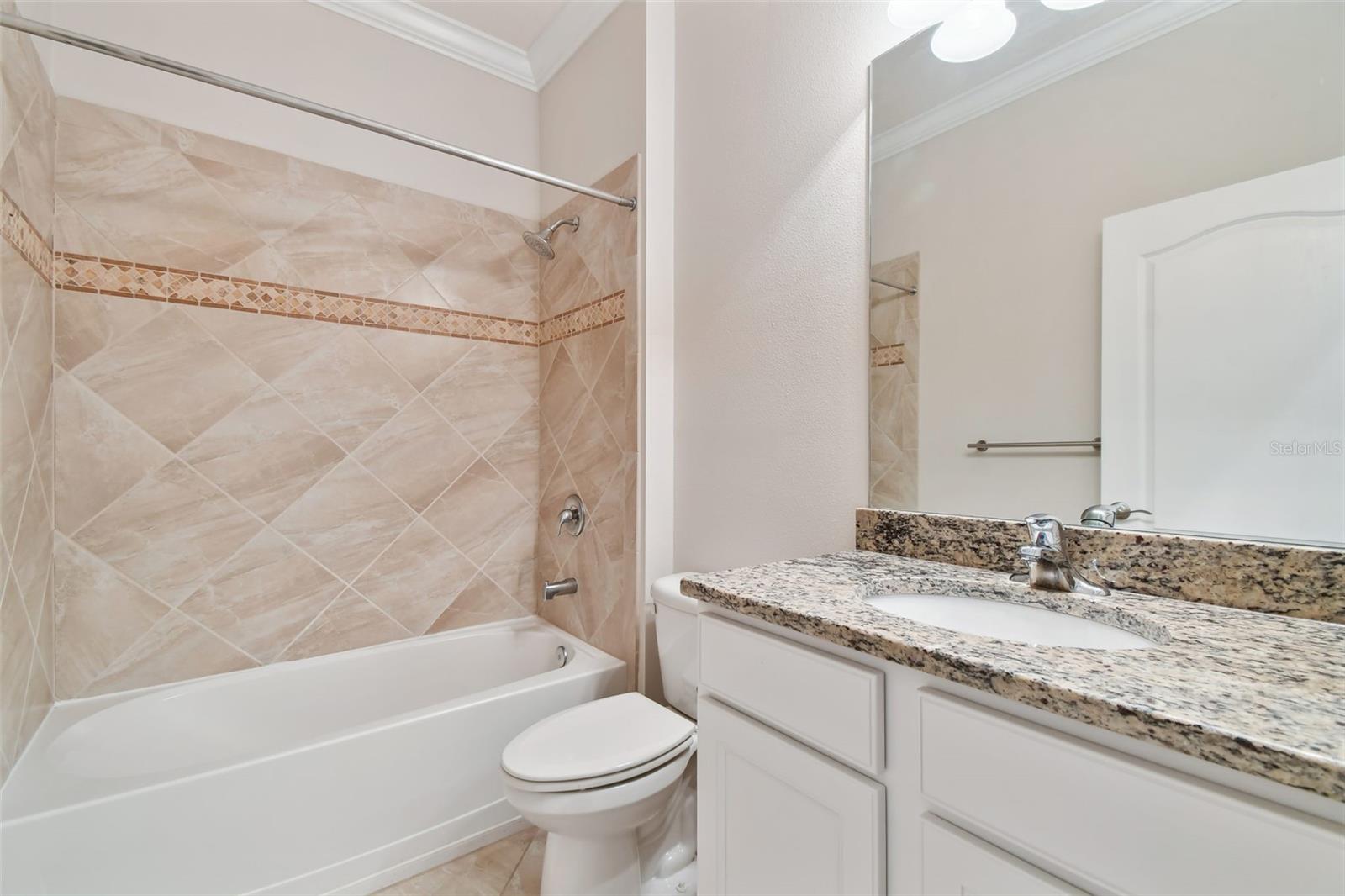 UNIVERSITY GROVES ESTATES RESERVE - Residential