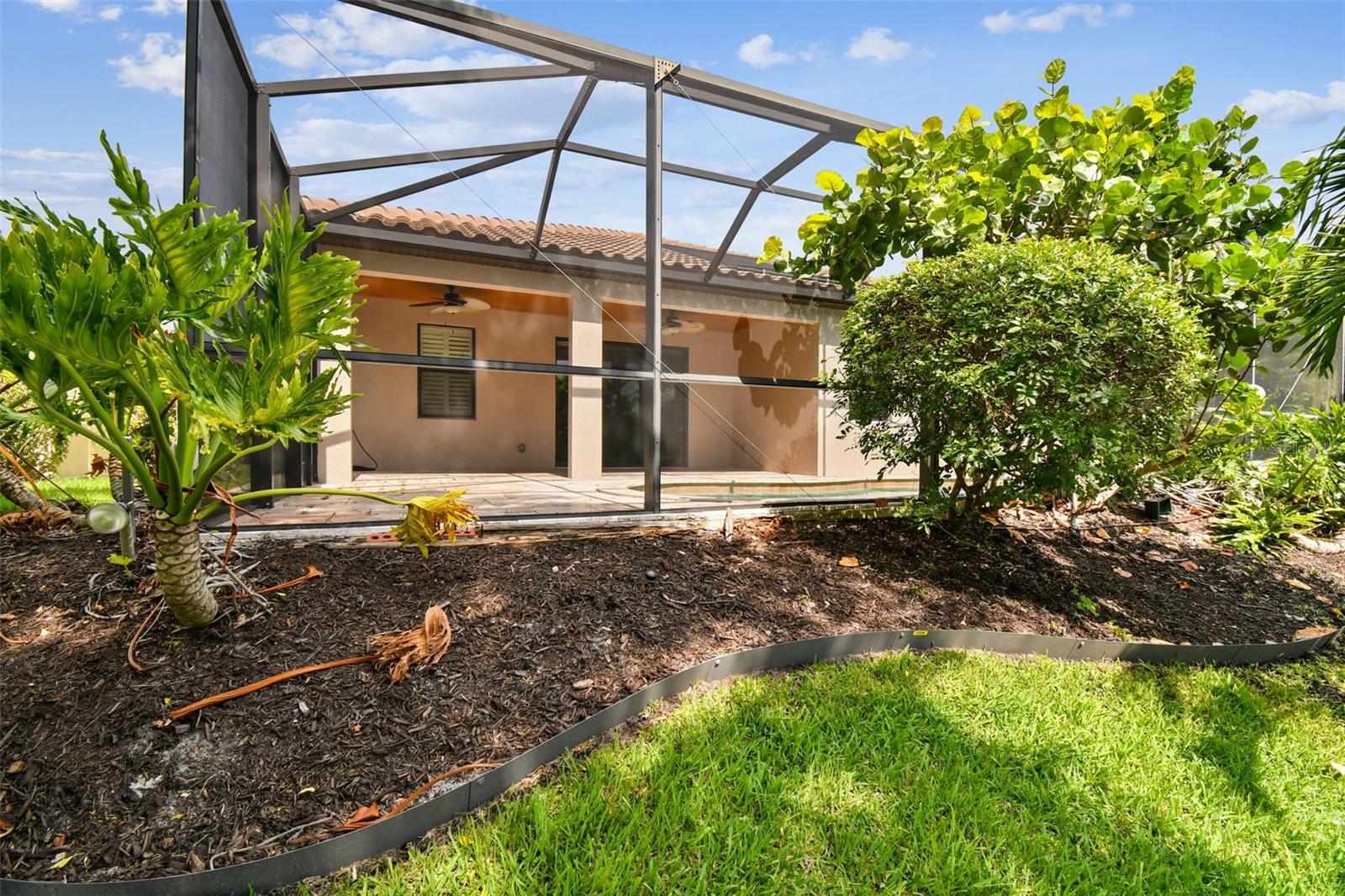 UNIVERSITY GROVES ESTATES RESERVE - Residential