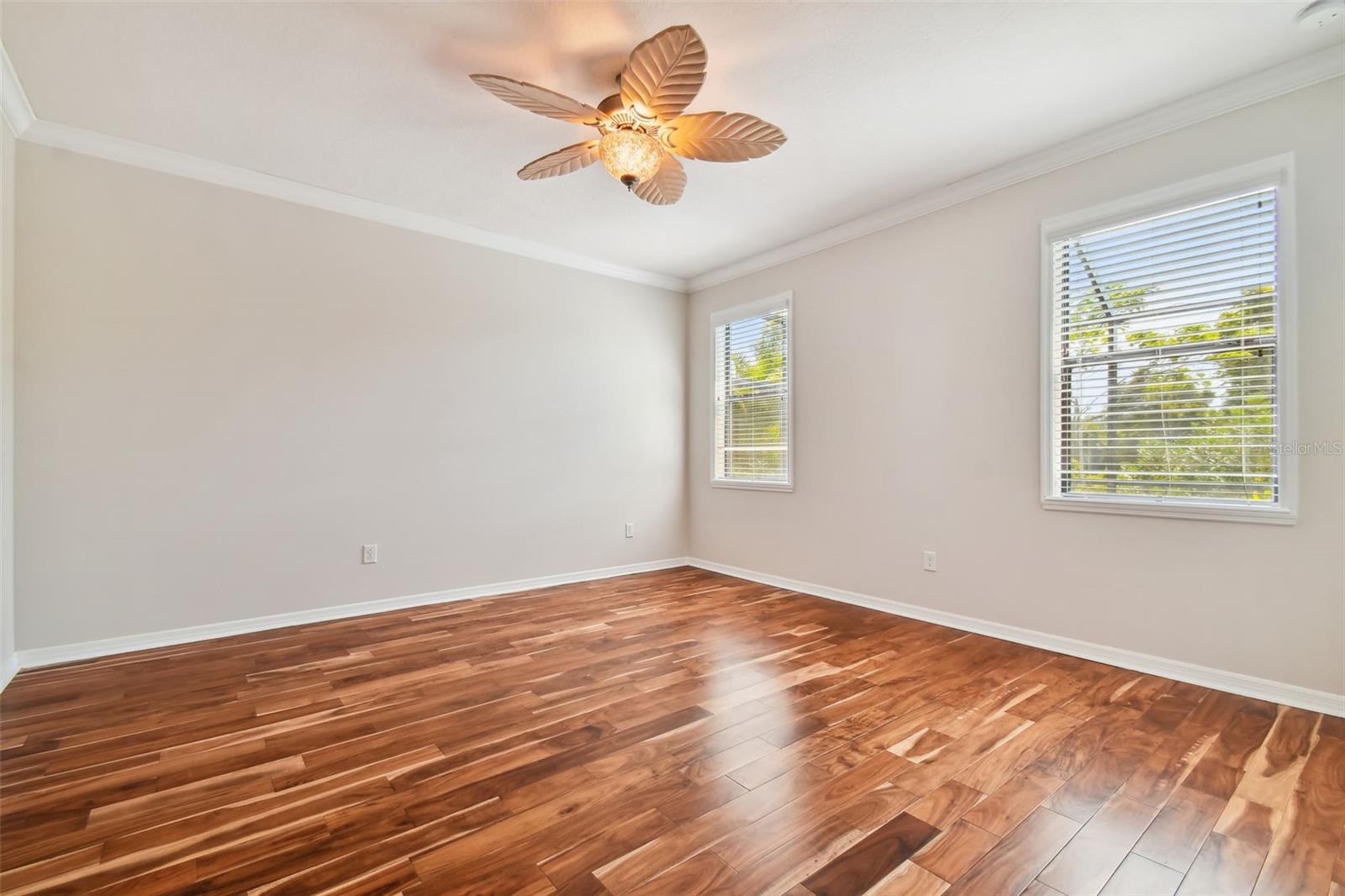 UNIVERSITY GROVES ESTATES RESERVE - Residential