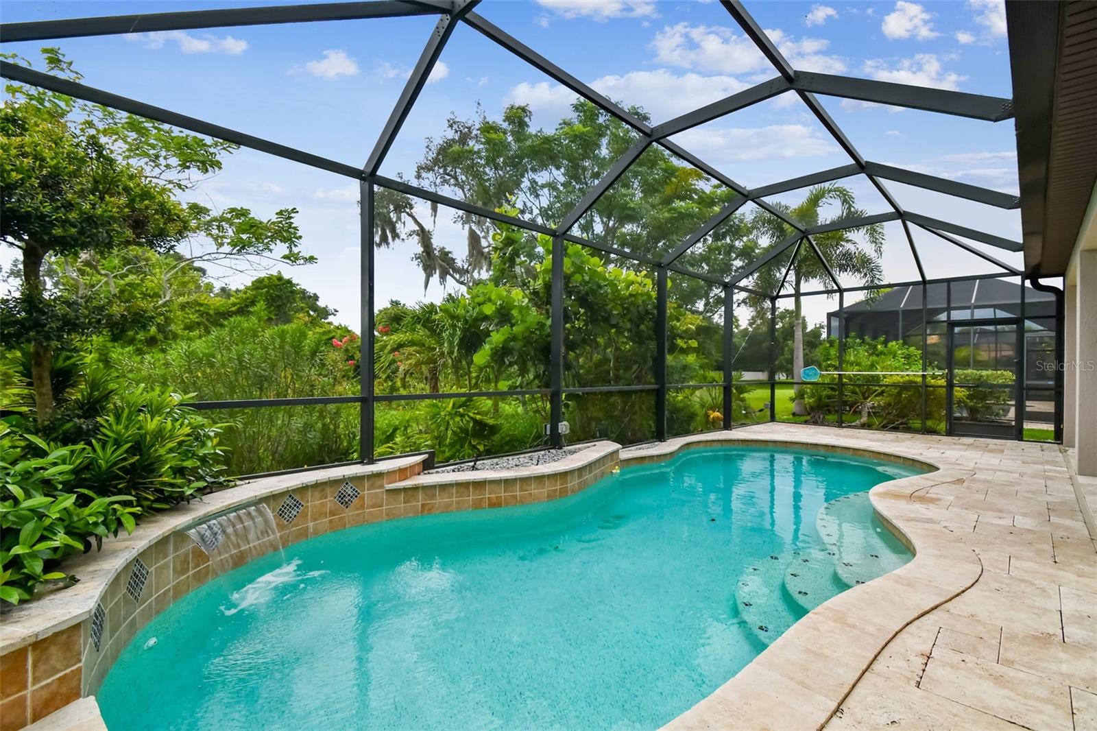 UNIVERSITY GROVES ESTATES RESERVE - Residential