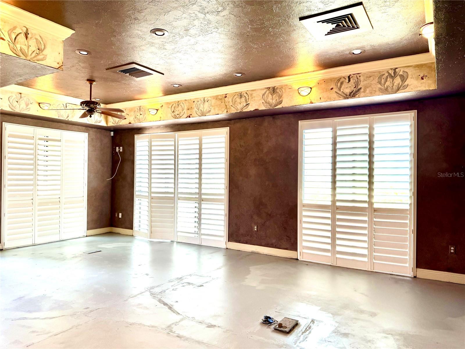 SUNSET POINT SUB - Commercial Sale