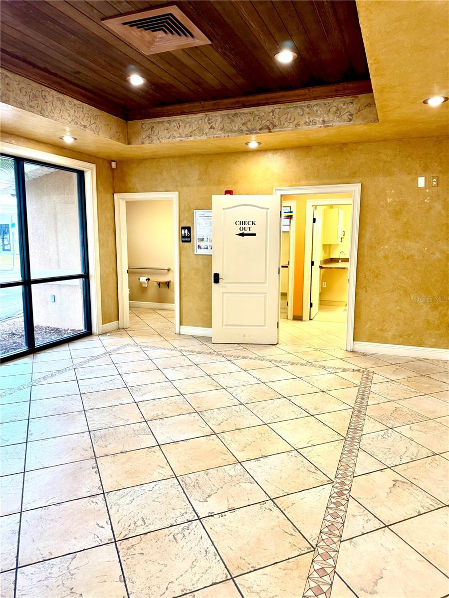 2237 US HIGHWAY 27 S