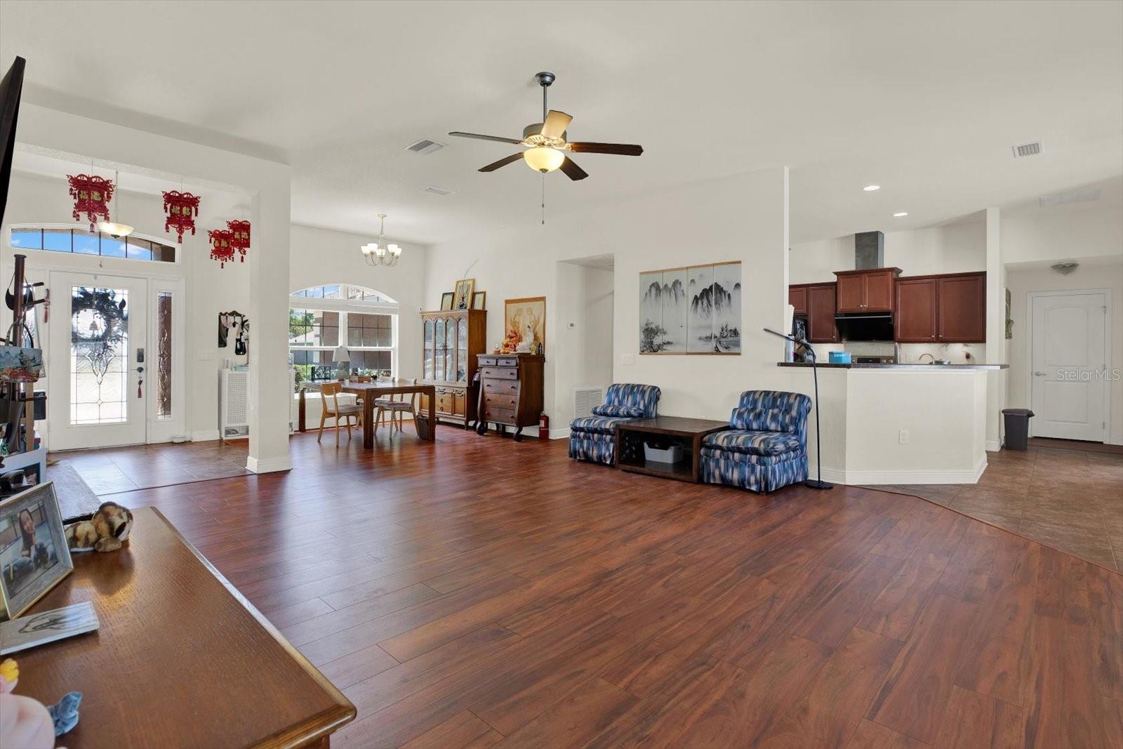 SPRING HILL - Residential