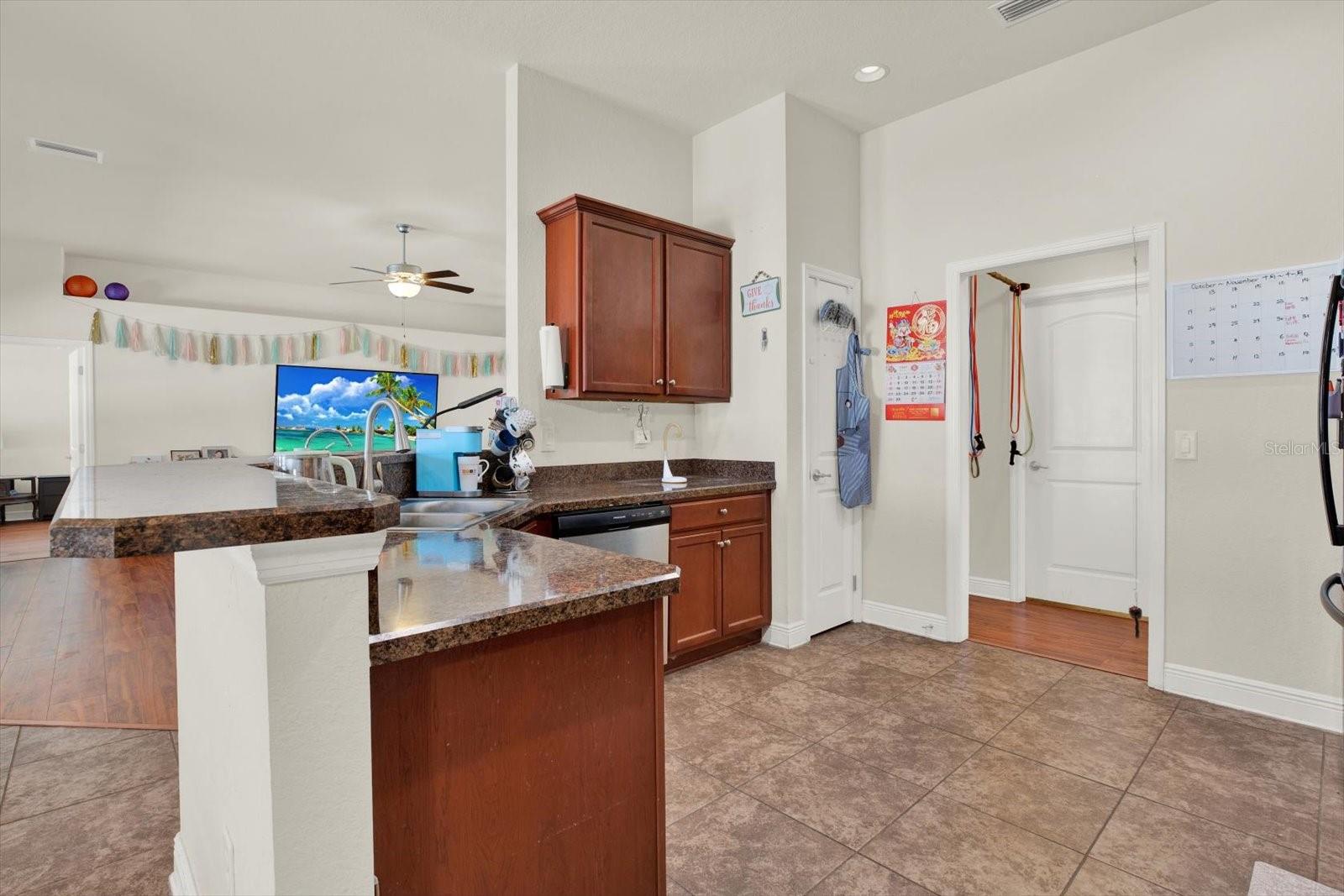 SPRING HILL - Residential