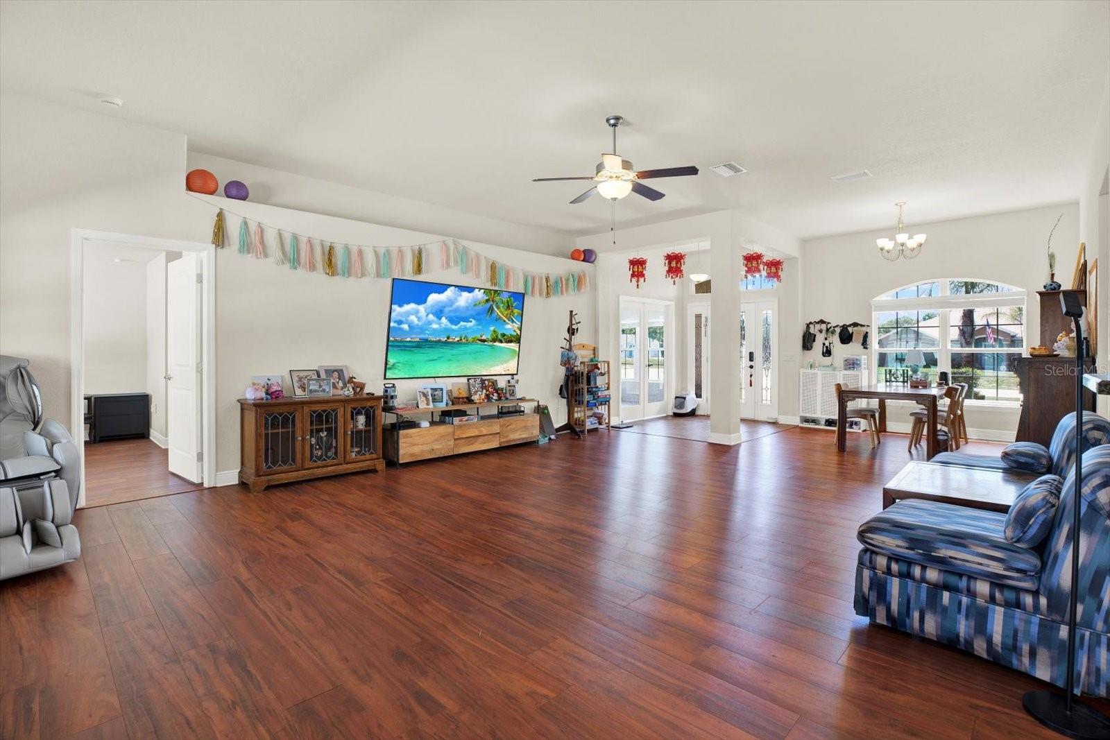 SPRING HILL - Residential