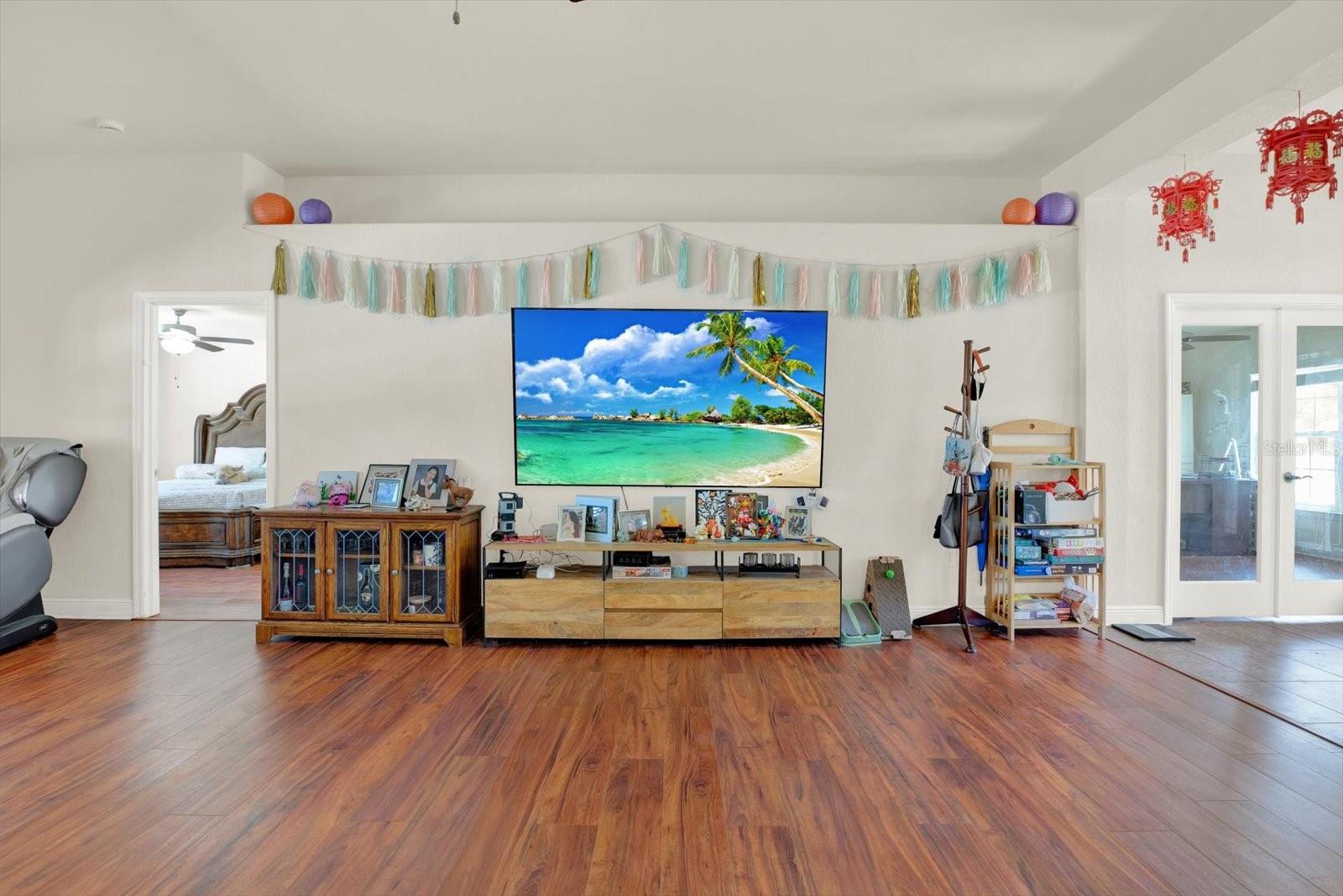 14061 WHITE PLAINS STREET