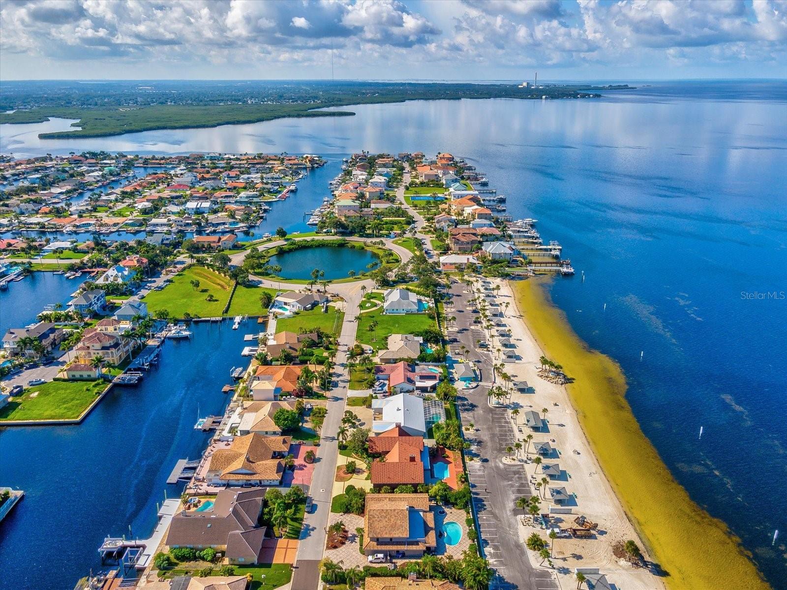 FLOR A MAR - Residential