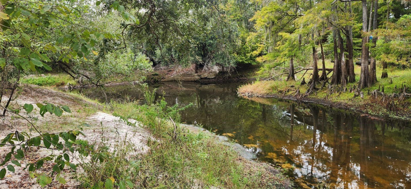 RIVER HEIGHTS ESTATE - Land