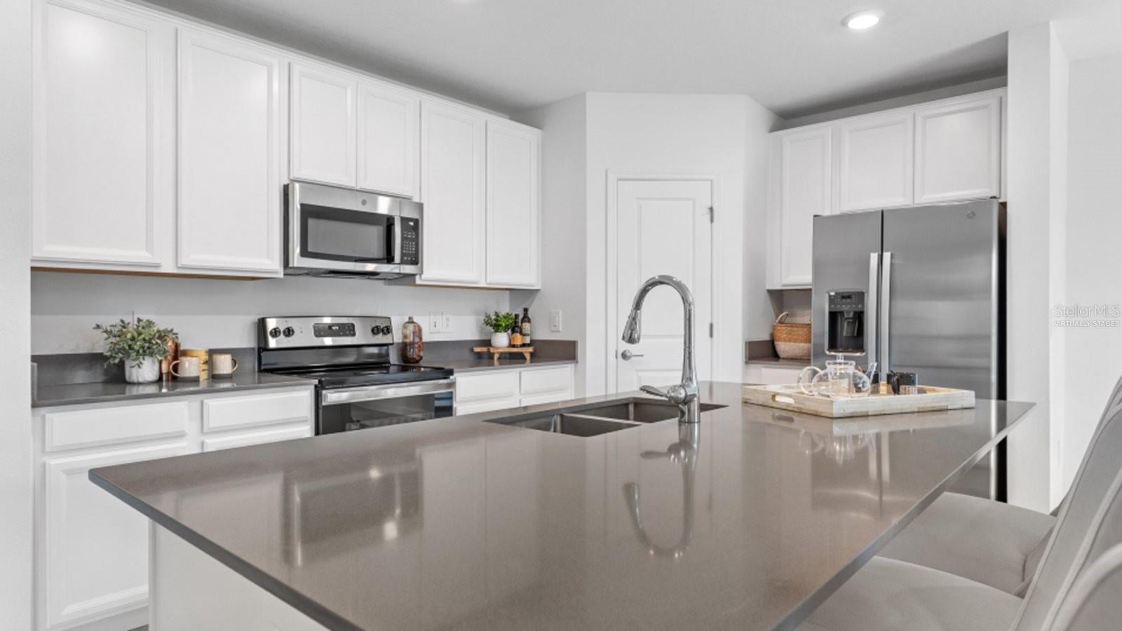 5682 FICUS AUREA STREET