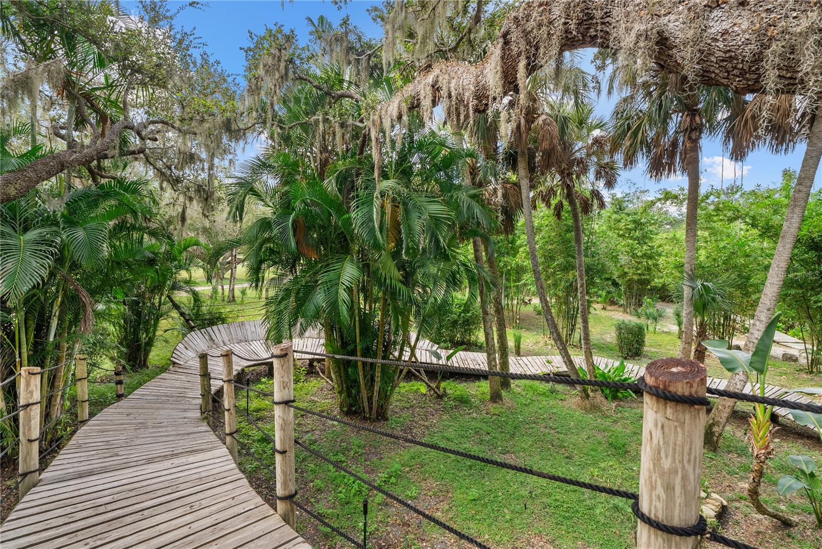 SADDLE CREEK - Residential