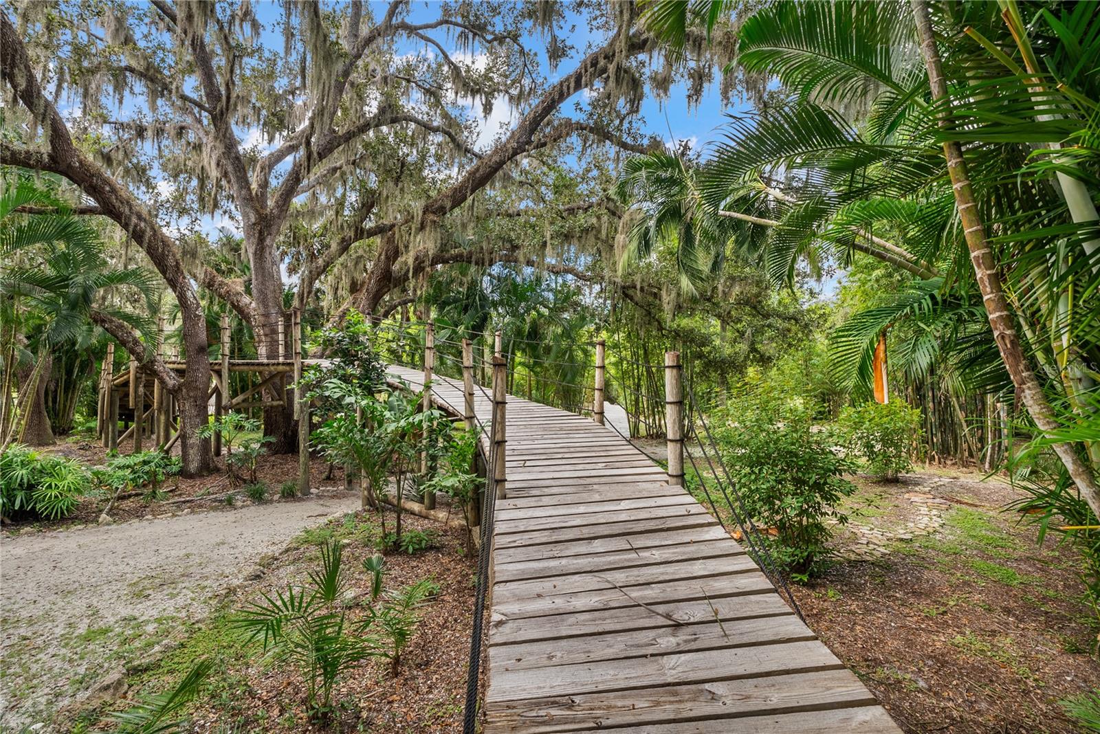 SADDLE CREEK - Residential
