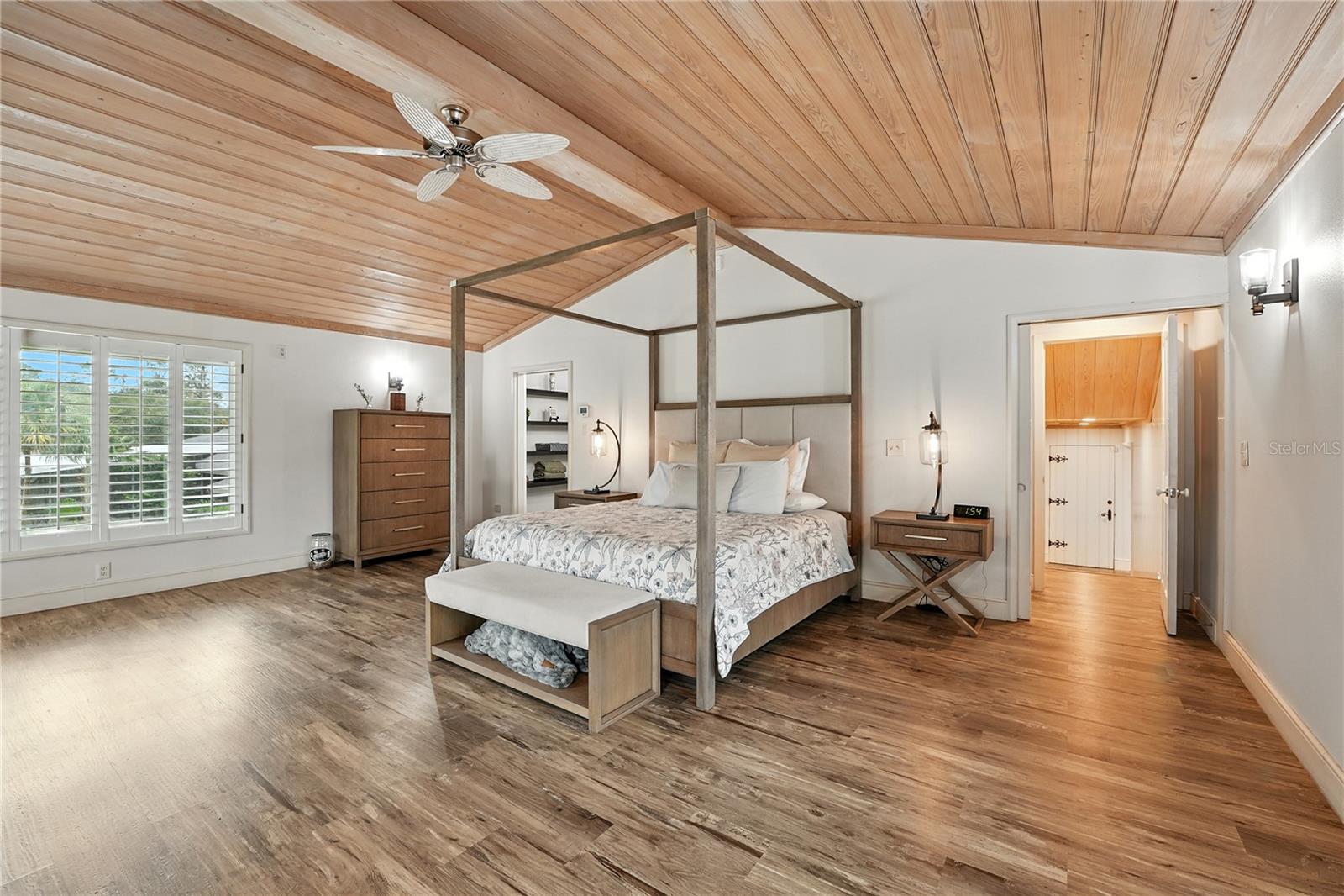 SADDLE CREEK - Residential