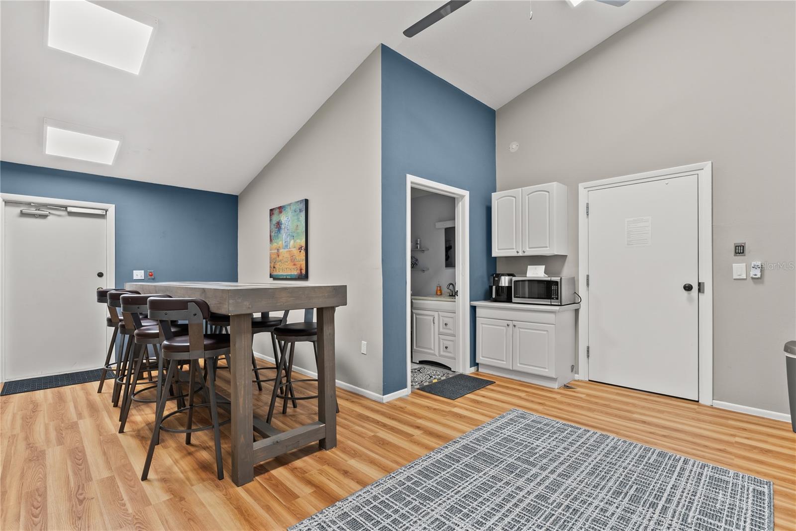 SADDLE CREEK - Residential