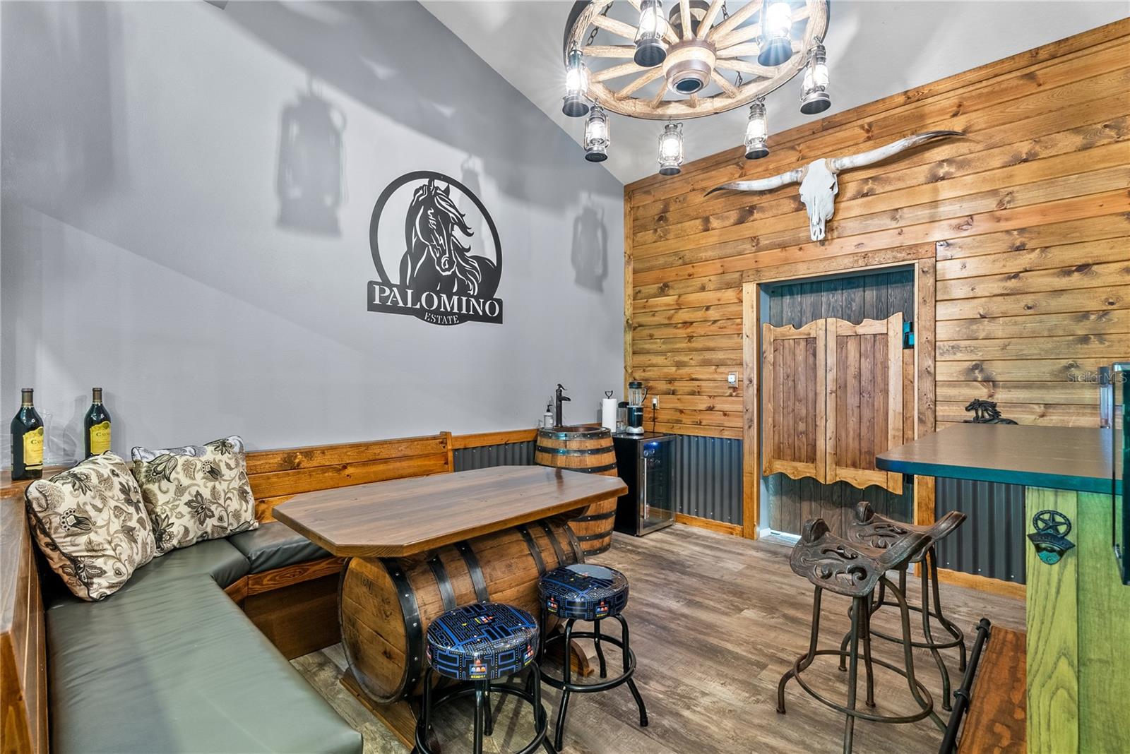 SADDLE CREEK - Residential