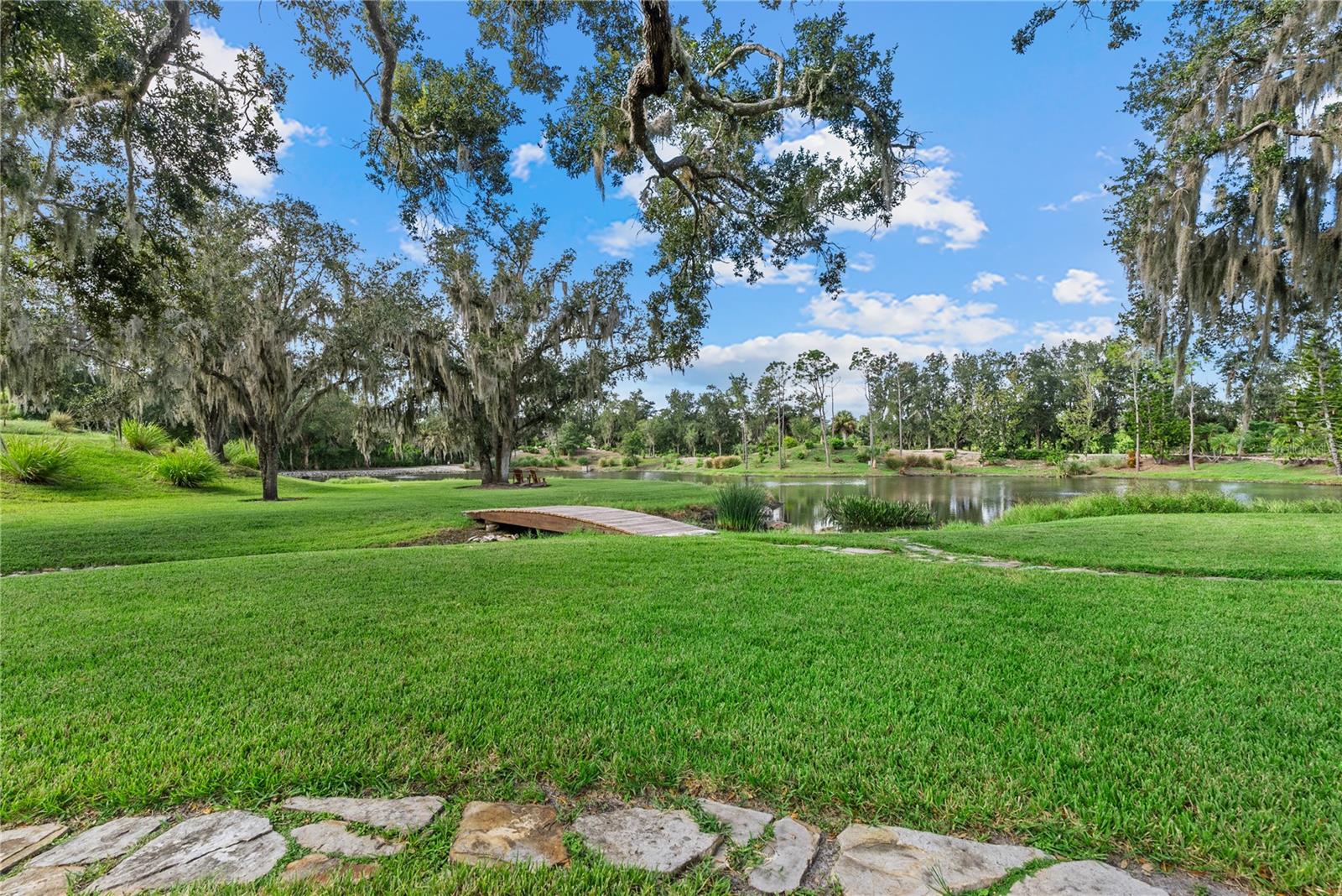 SADDLE CREEK - Residential