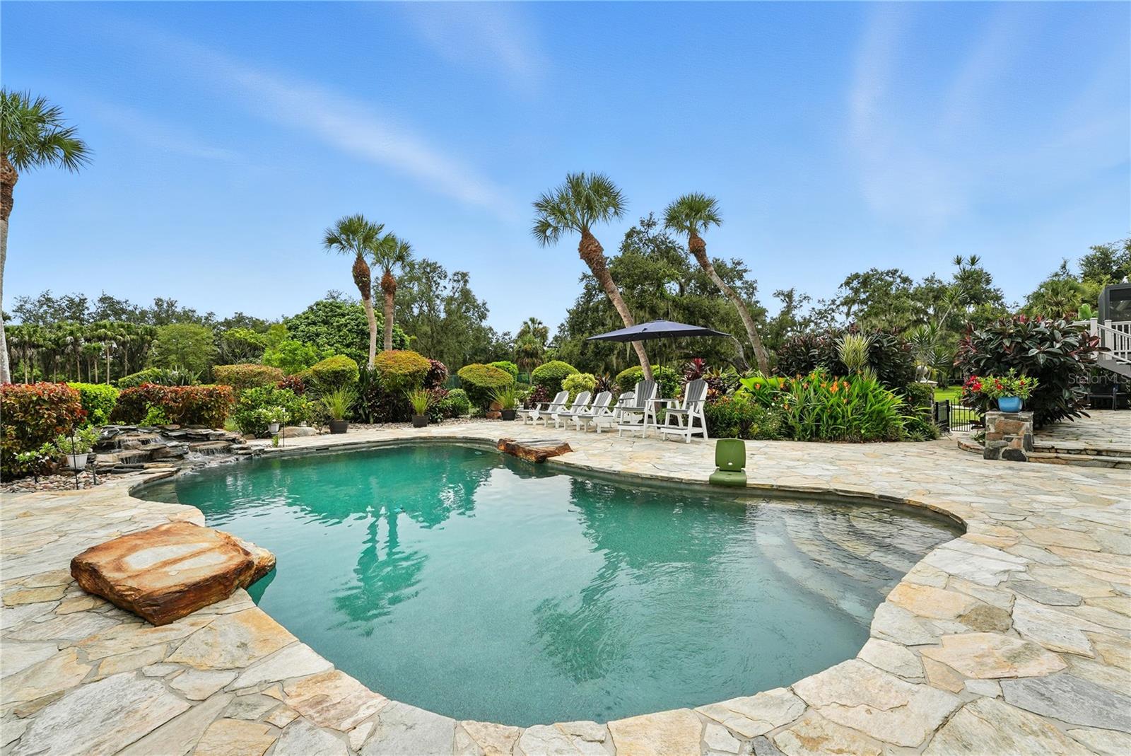 SADDLE CREEK - Residential